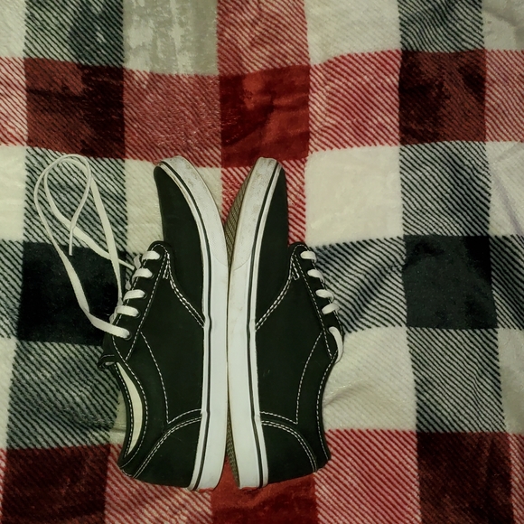 Back Vans - Picture 7 of 9